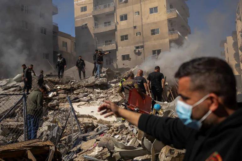 “Ҳарбий жиноят”: Исроилнинг Байрутга ҳужумида 250 дан ортиқ одам ҳалок бўлди (видео)